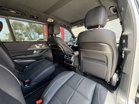 Used 2023 Mercedes-Benz GLS 580 4MATIC image 45