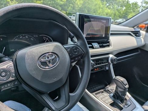 Used 2023 Toyota RAV4 XLE w/ Convenience Package image 33