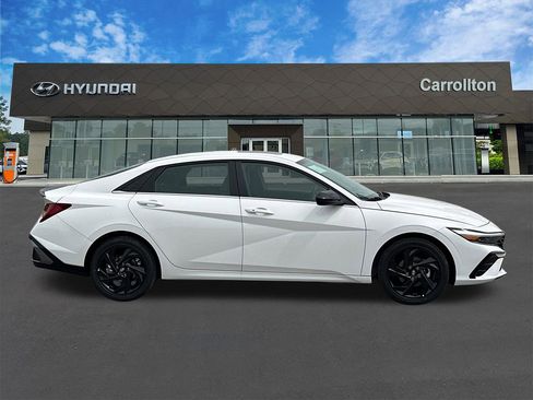New 2026 Hyundai Elantra SEL Sport Premium FWD image 5