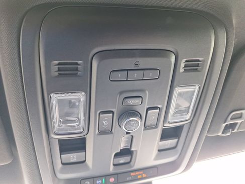 Used 2023 Chevrolet Tahoe Premier w/ Texas Edition RWD image 28