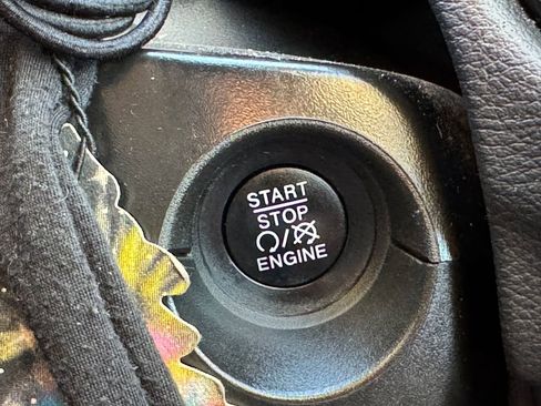 Used 2019 Jeep Compass Limited image 12