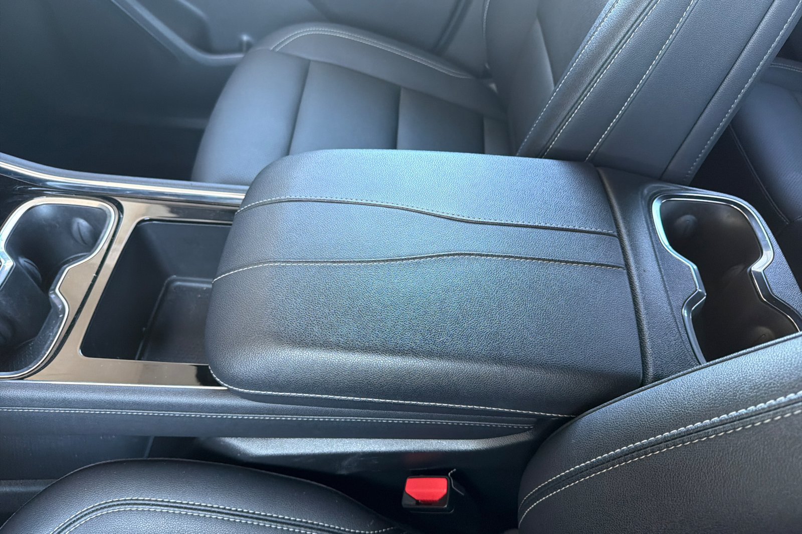 Used 2025 Chevrolet Traverse LT FWD image 27