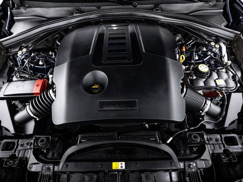 Used 2021 Jaguar F-PACE S image 24