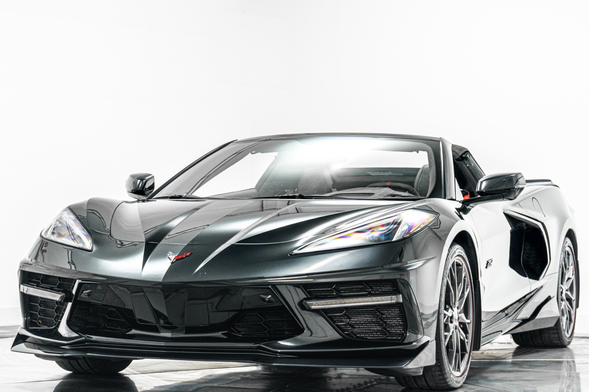 Used 2023 Chevrolet Corvette Stingray Premium Conv w/ Z51 Performance Package RWD image 5