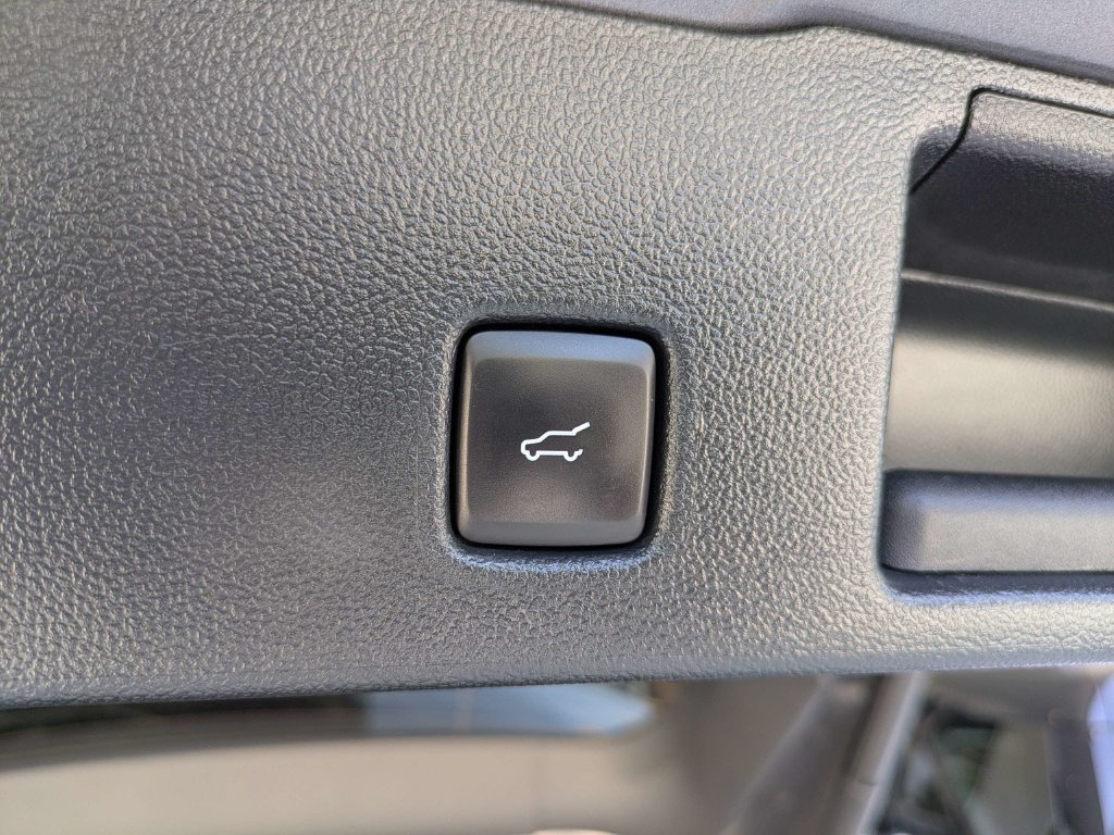 Used 2023 Ford Escape ST-Line w/ Tech Pack #1 FWD image 13