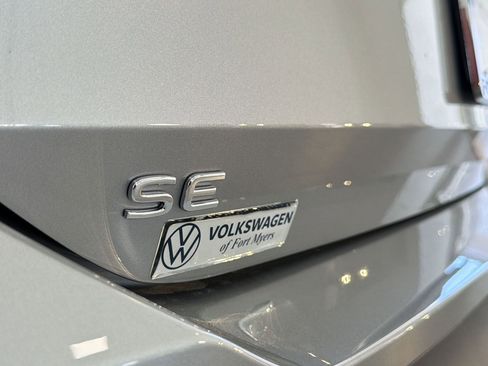 New 2026 Volkswagen Tiguan SE image 34