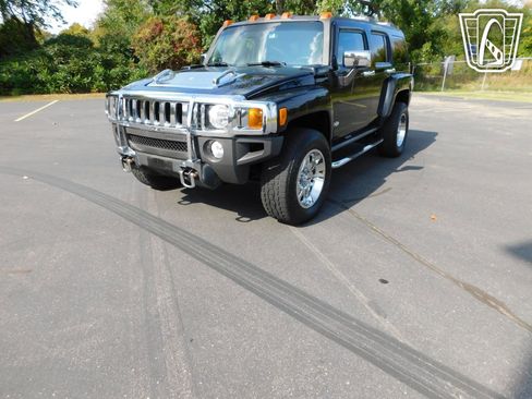 Used 2008 HUMMER H3 Alpha image 3