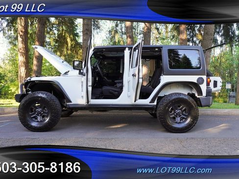 Used 2017 Jeep Wrangler Unlimited Sport w/ Trailer Tow Group AWD/4WD image 27