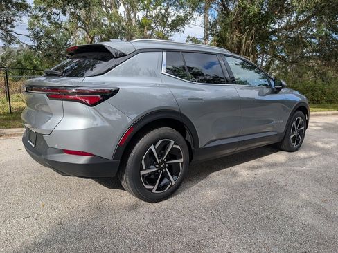 New 2026 Chevrolet Equinox EV LT image 7