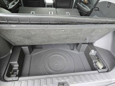 Used 2021 GMC Terrain SLE w/ Driver Convenience Package image 28