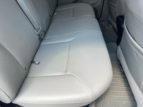 Used 2014 Toyota Tacoma Limited image 28