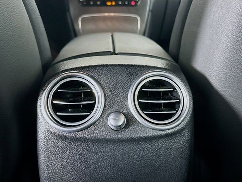 Used 2022 Mercedes-Benz GLC 300 GLC 300 w/ Premium Package Lite image 28