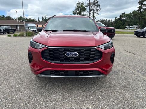 Used 2024 Ford Escape ST-Line w/ Tech Pack #1 AWD/4WD image 8