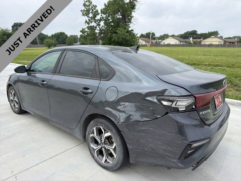 Used 2019 Kia Forte LXS FWD image 6