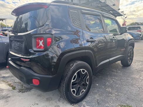Used 2016 Jeep Renegade Trailhawk w/ Premium Trailhawk Package AWD/4WD image 5