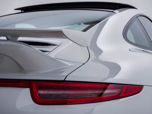 Certified 2016 Porsche 911 Carrera 4S image 12