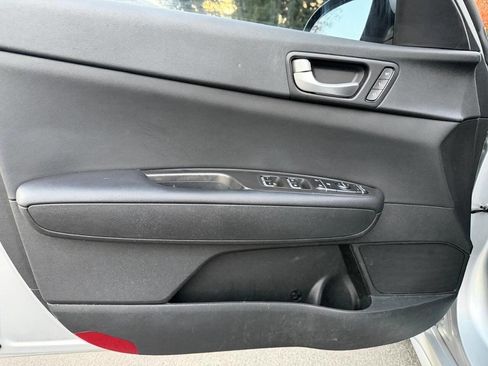 Used 2017 Kia Optima LX w/ Convenience Package image 19