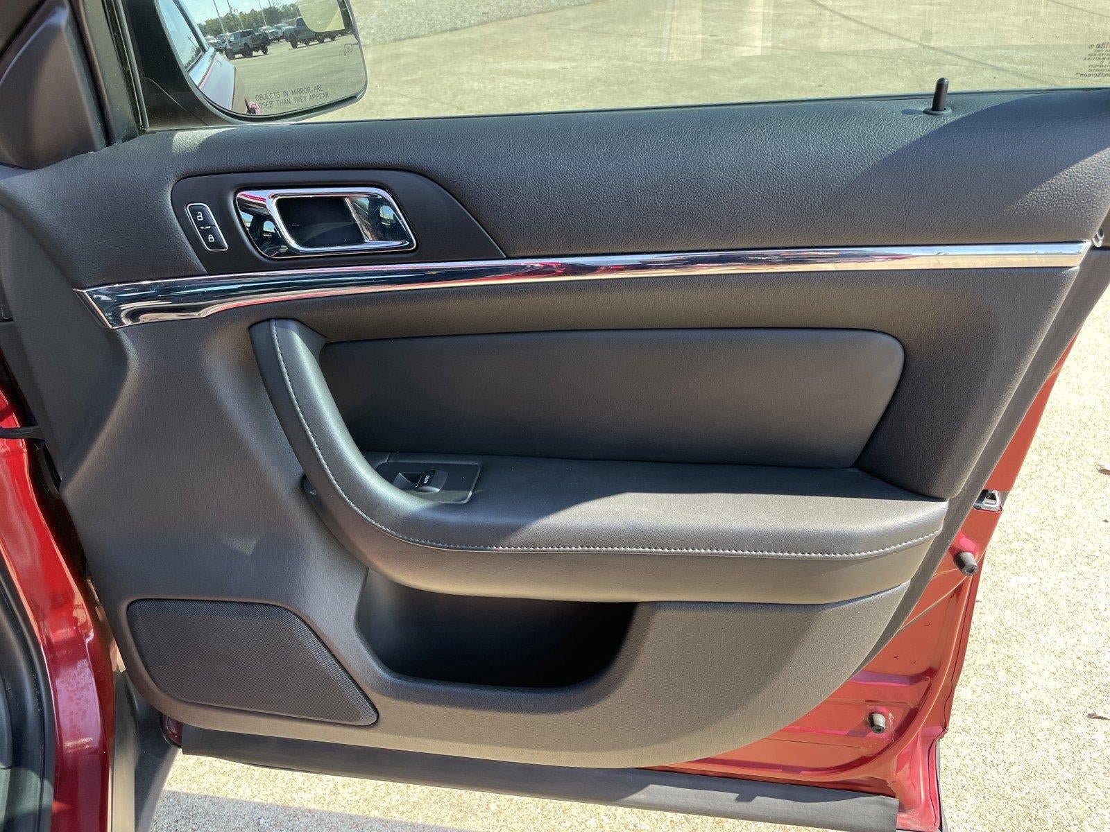 Used 2014 Lincoln MKS FWD image 52