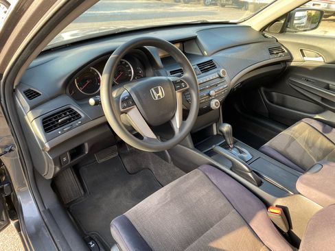 Used 2010 Honda Accord LX image 5