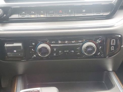 Certified 2024 Chevrolet Silverado 1500 High Country w/ Technology Package image 33