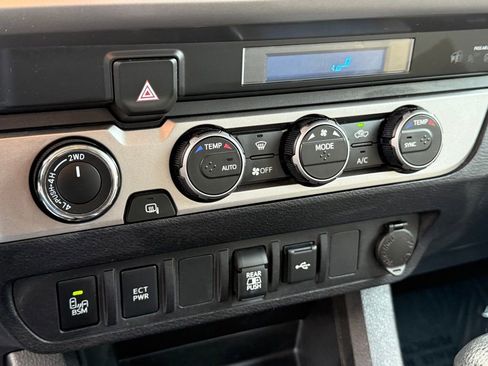 Certified 2022 Toyota Tacoma SR5 w/ Technology Package image 25