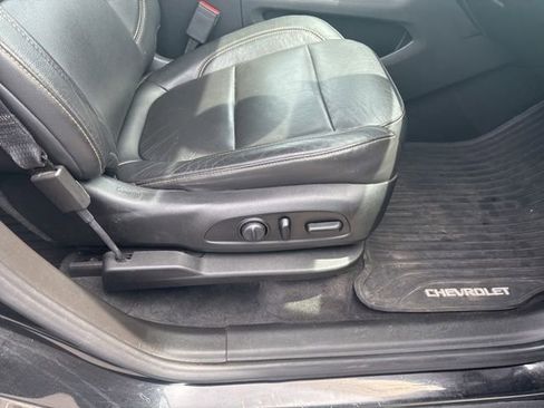 Used 2020 Chevrolet Traverse LT w/ LT Premium Package AWD/4WD image 13