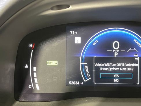 Used 2025 Toyota Camry SE FWD image 19