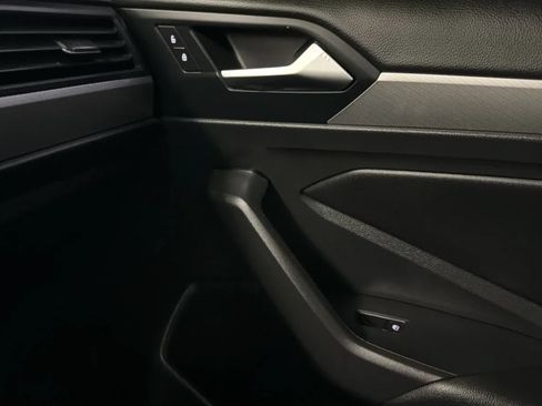 Used 2019 Volkswagen Jetta R-Line FWD image 1