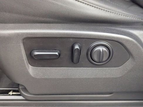 Used 2022 Chevrolet Silverado 2500 LTZ w/ LTZ Convenience Package image 23