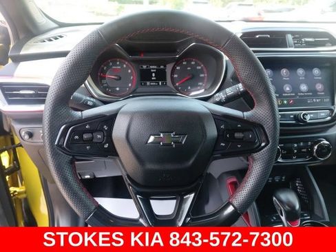 Used 2023 Chevrolet TrailBlazer RS w/ Sun and Liftgate Package AWD/4WD image 11