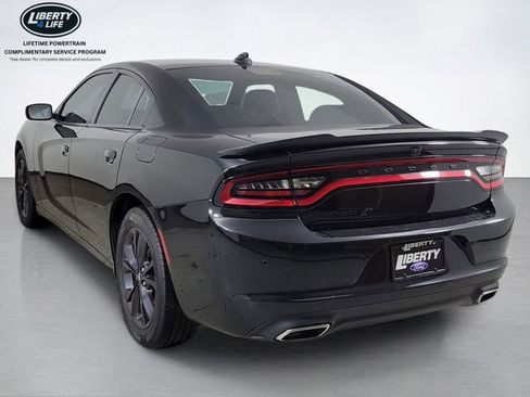 Used 2020 Dodge Charger SXT w/ Blacktop Package image 5