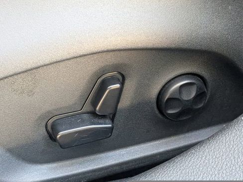 Used 2020 Jeep Compass Latitude w/ Popular Equipment Group image 23