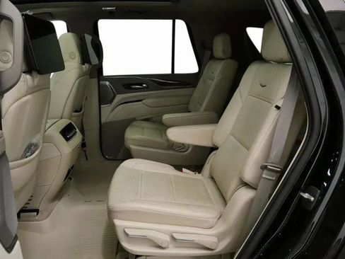 Used 2021 Cadillac Escalade Premium Luxury Platinum AWD/4WD image 28