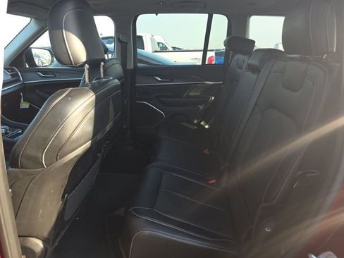 Used 2022 Jeep Grand Cherokee Limited 4xe w/ Luxury Tech Group II image 8