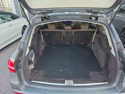 Used 2018 Mercedes-Benz E 400 4MATIC Wagon image 9