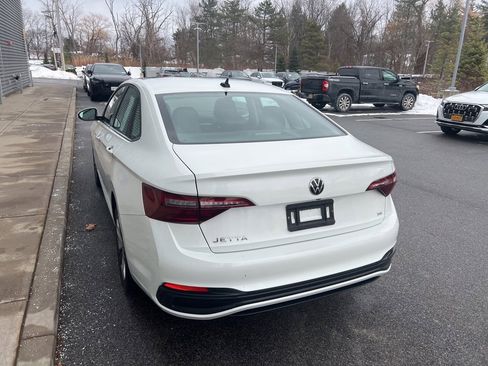 Used 2023 Volkswagen Jetta SE w/ Panoramic Sunroof Package image 35