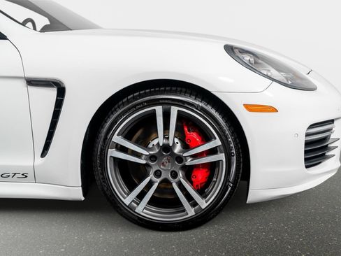 Used 2014 Porsche Panamera GTS image 6