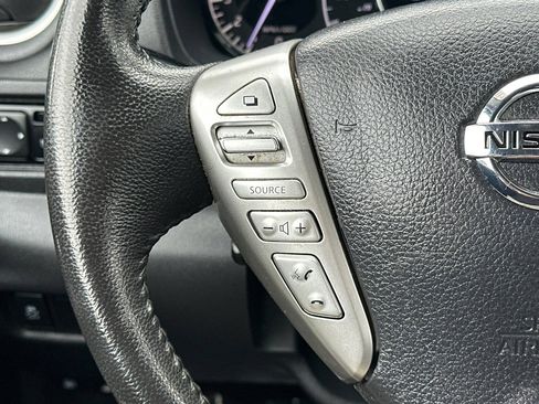 Used 2018 Nissan Versa Note SV FWD image 28