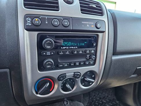 Used 2011 Chevrolet Colorado LT AWD/4WD image 10