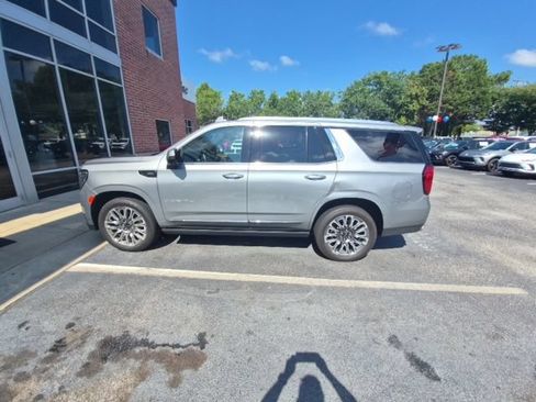 Used 2024 GMC Yukon Denali Ultimate AWD/4WD image 1
