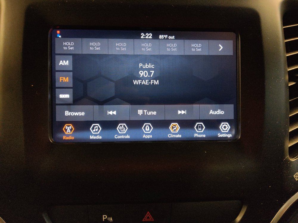 Used 2020 Jeep Cherokee Latitude Plus w/ Cold Weather Group AWD/4WD image 25