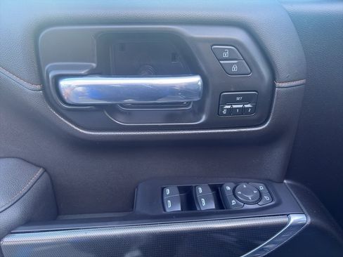 Used 2021 GMC Sierra 1500 AT4 w/ Technology Package image 5