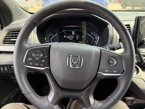 Used 2024 Honda Odyssey Sport image 25