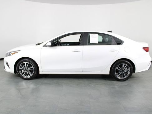 Used 2023 Kia Forte LXS image 10