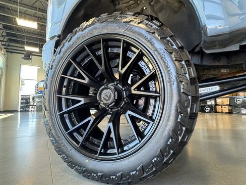 Used 2023 Ford F350 Lariat w/ Sport Appearance Package AWD/4WD image 10