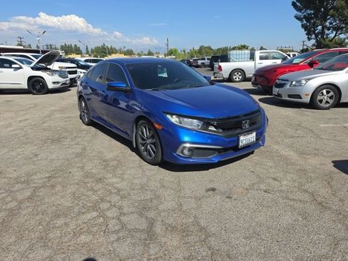 Used 2019 Honda Civic EX image 2