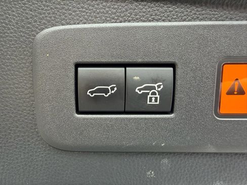 Used 2024 Lexus GX 550 GX 550 Premium 4WD w/ Accessory Package (2T) image 7