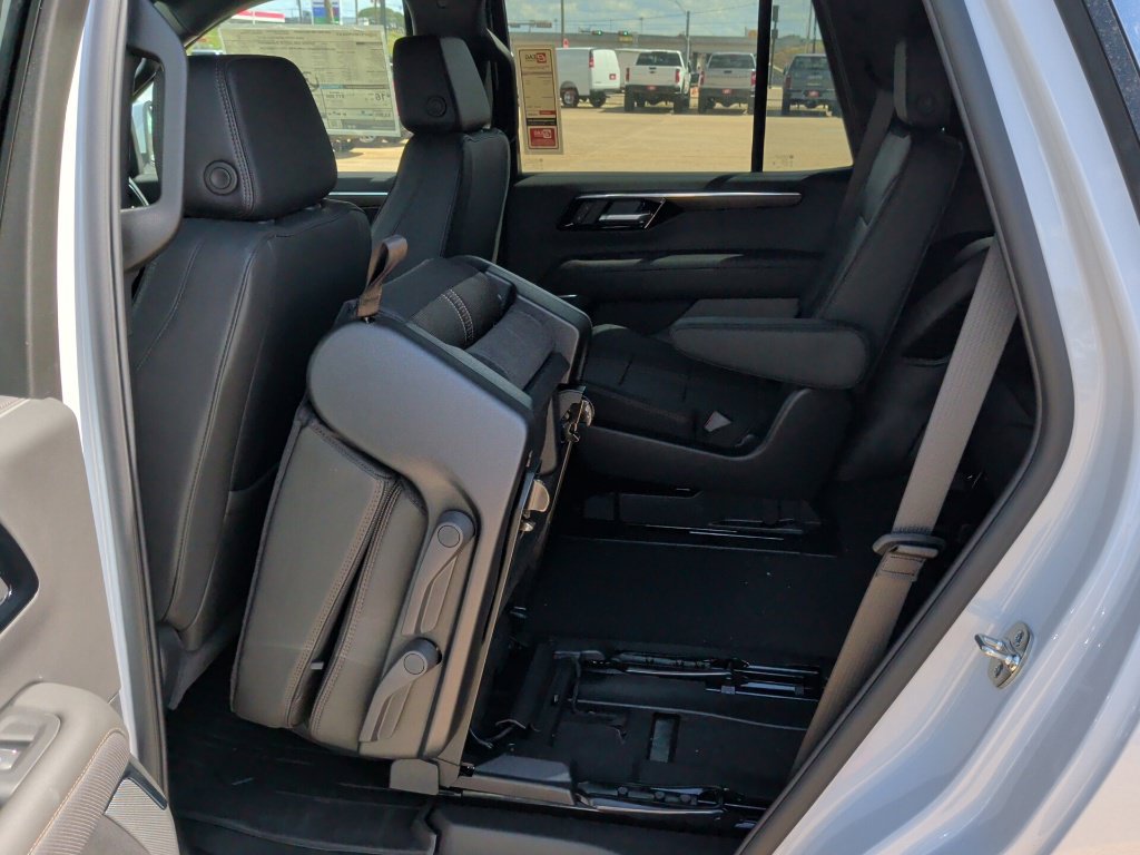 New 2026 Chevrolet Tahoe High Country AWD/4WD image 38