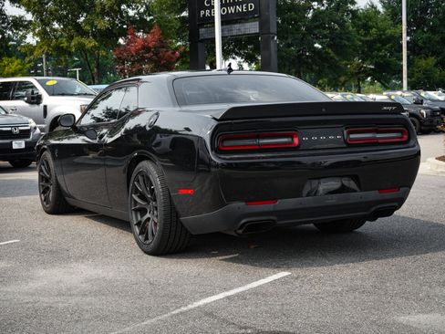 Used 2016 Dodge Challenger SRT Hellcat RWD image 8