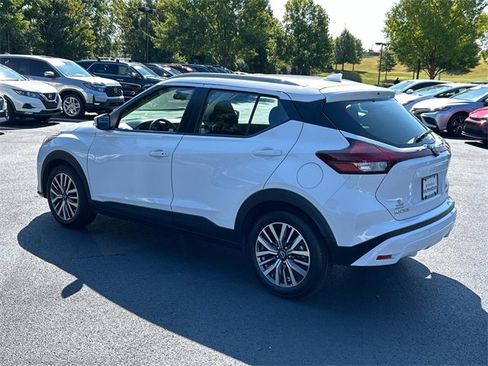Used 2024 Nissan Kicks SV image 6